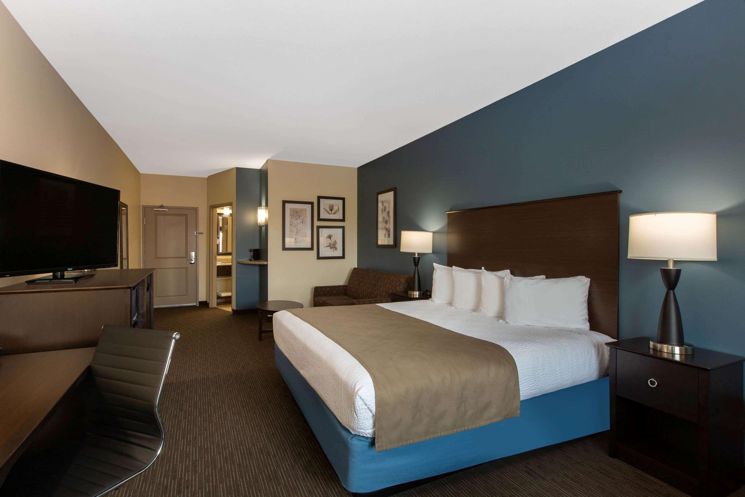 Americinn By Wyndham North Hotel