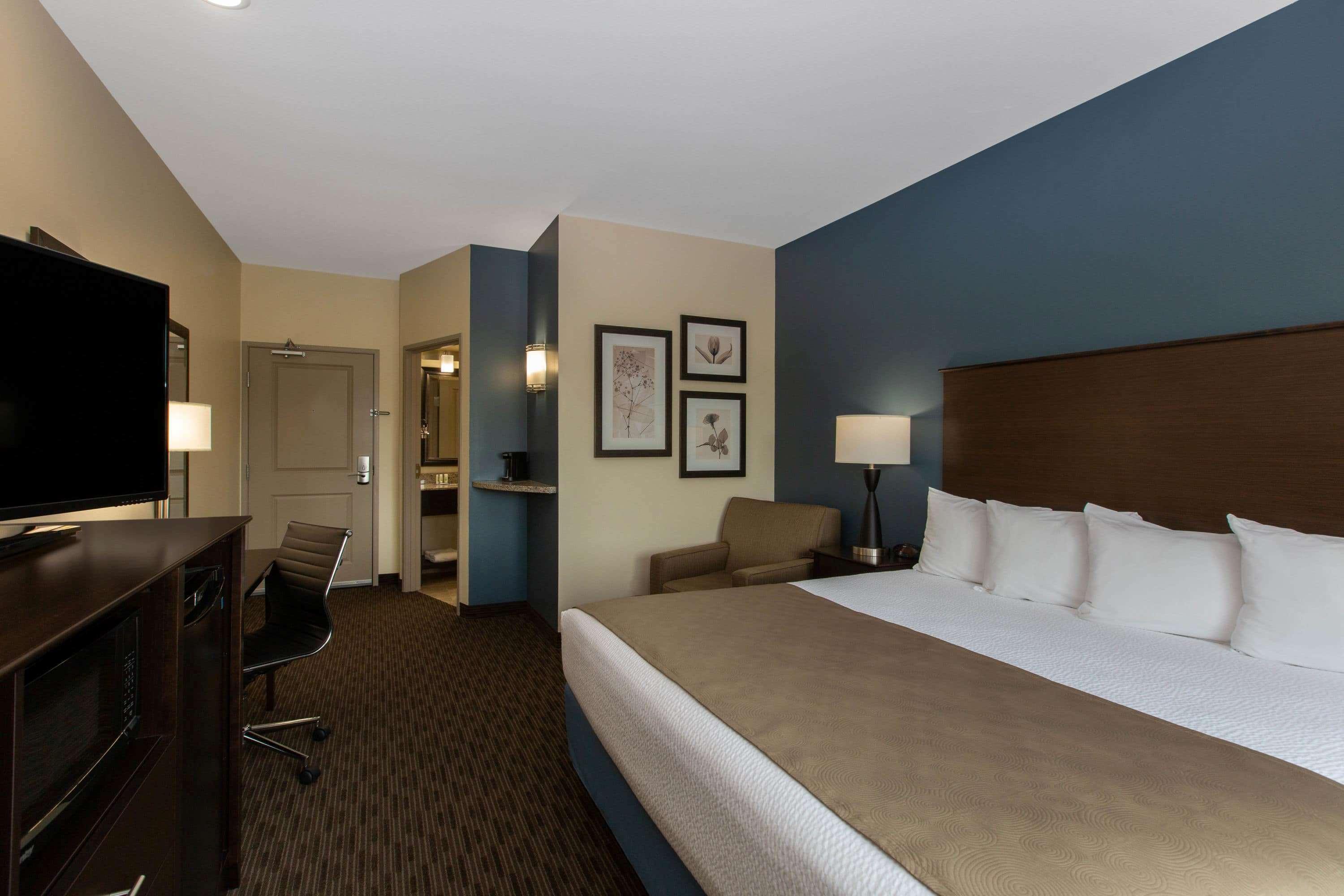 Americinn By Wyndham North Hotel